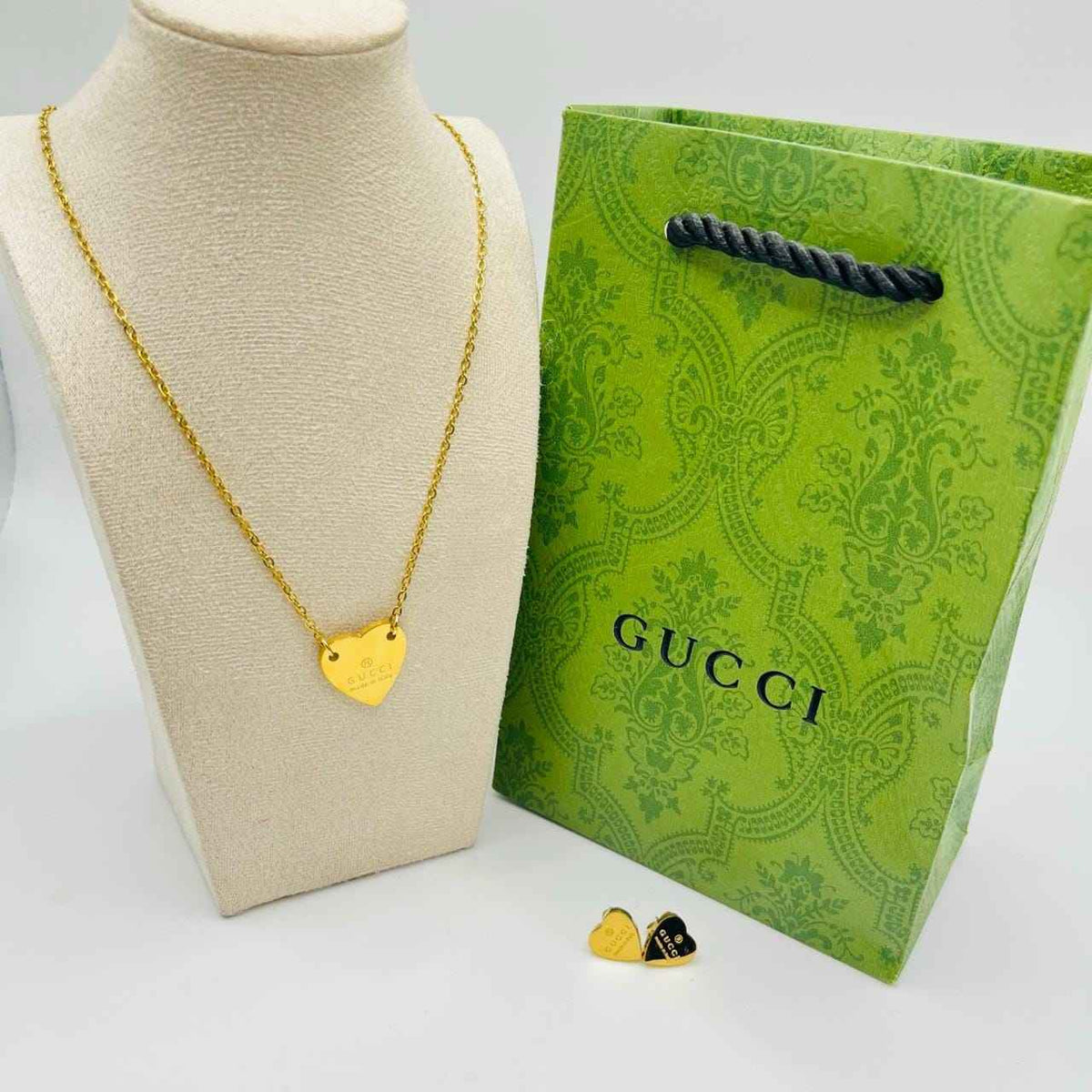 Heart Pendant Jewellery Set – Necklace & Earrings | طقم مجوهرات قلادة القلب