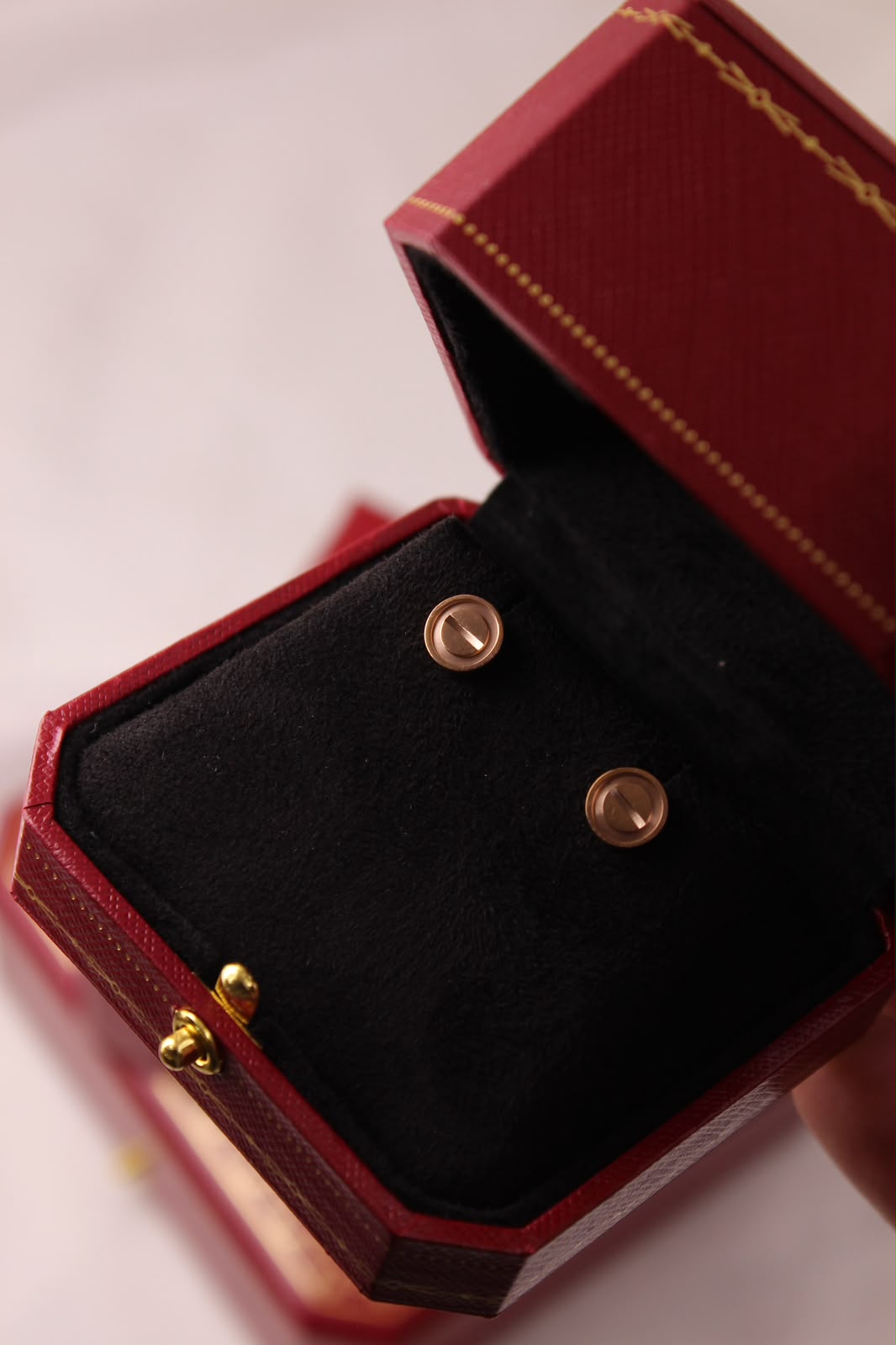 Multi-Wear LOVE Necklace & Earrings Set | طقم قلادة LOVE مع أقراط